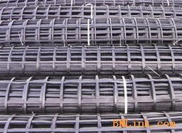 钢塑土工格栅 定义、特性与广泛应用